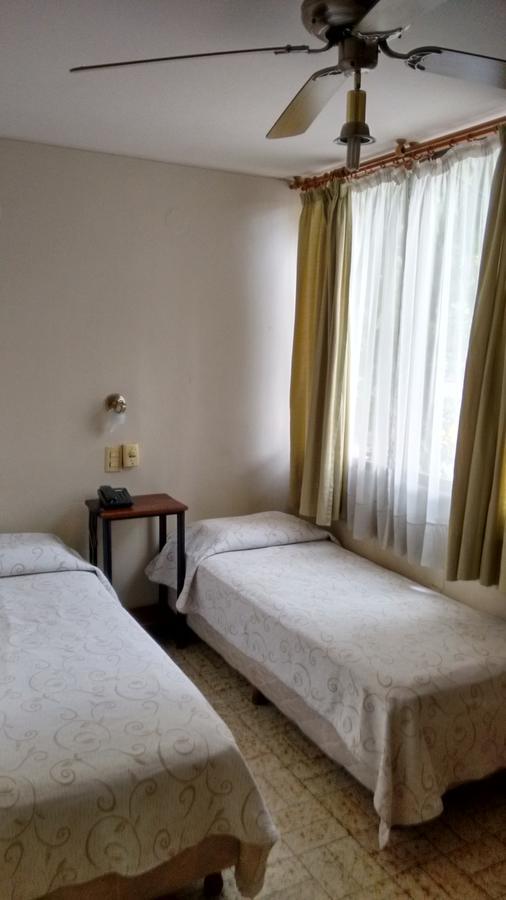 Hotel Necochea Мендоса Екстер'єр фото