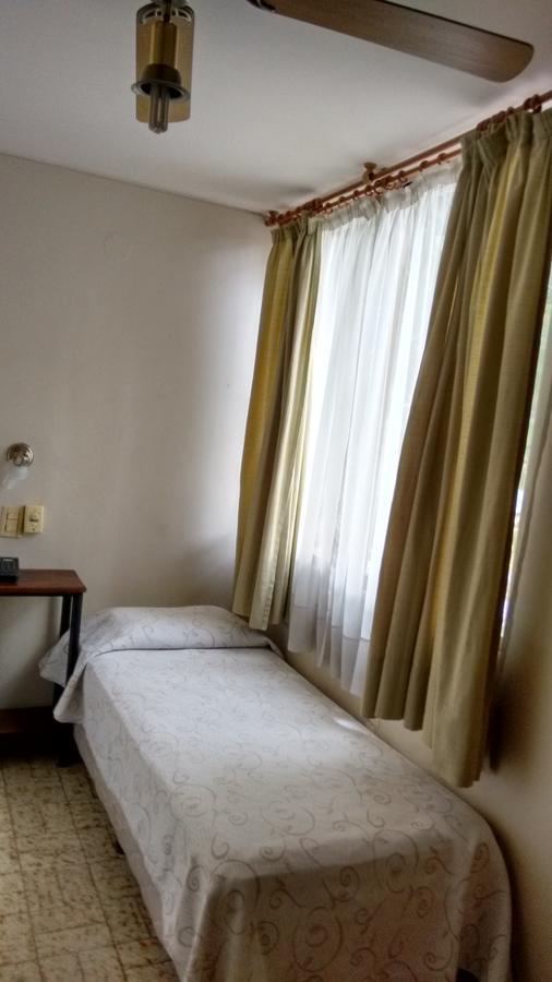 Hotel Necochea Мендоса Екстер'єр фото