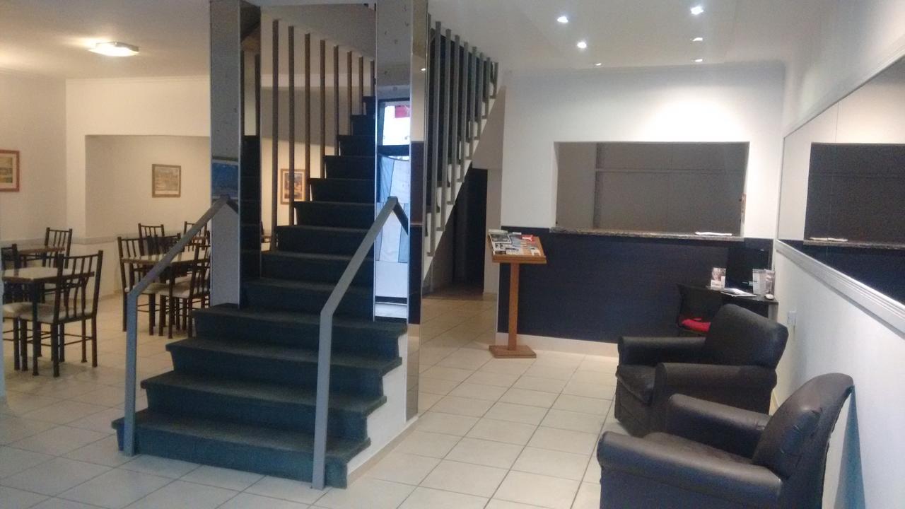 Hotel Necochea Мендоса Екстер'єр фото