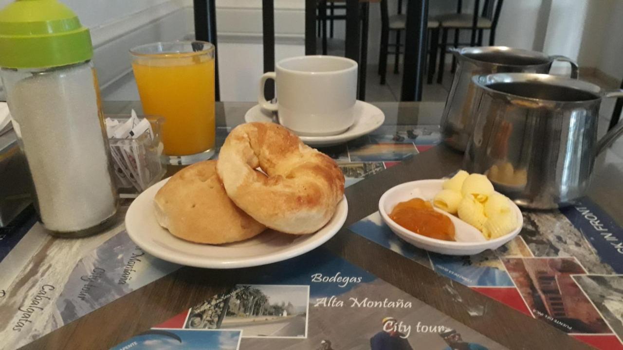 Hotel Necochea Мендоса Екстер'єр фото
